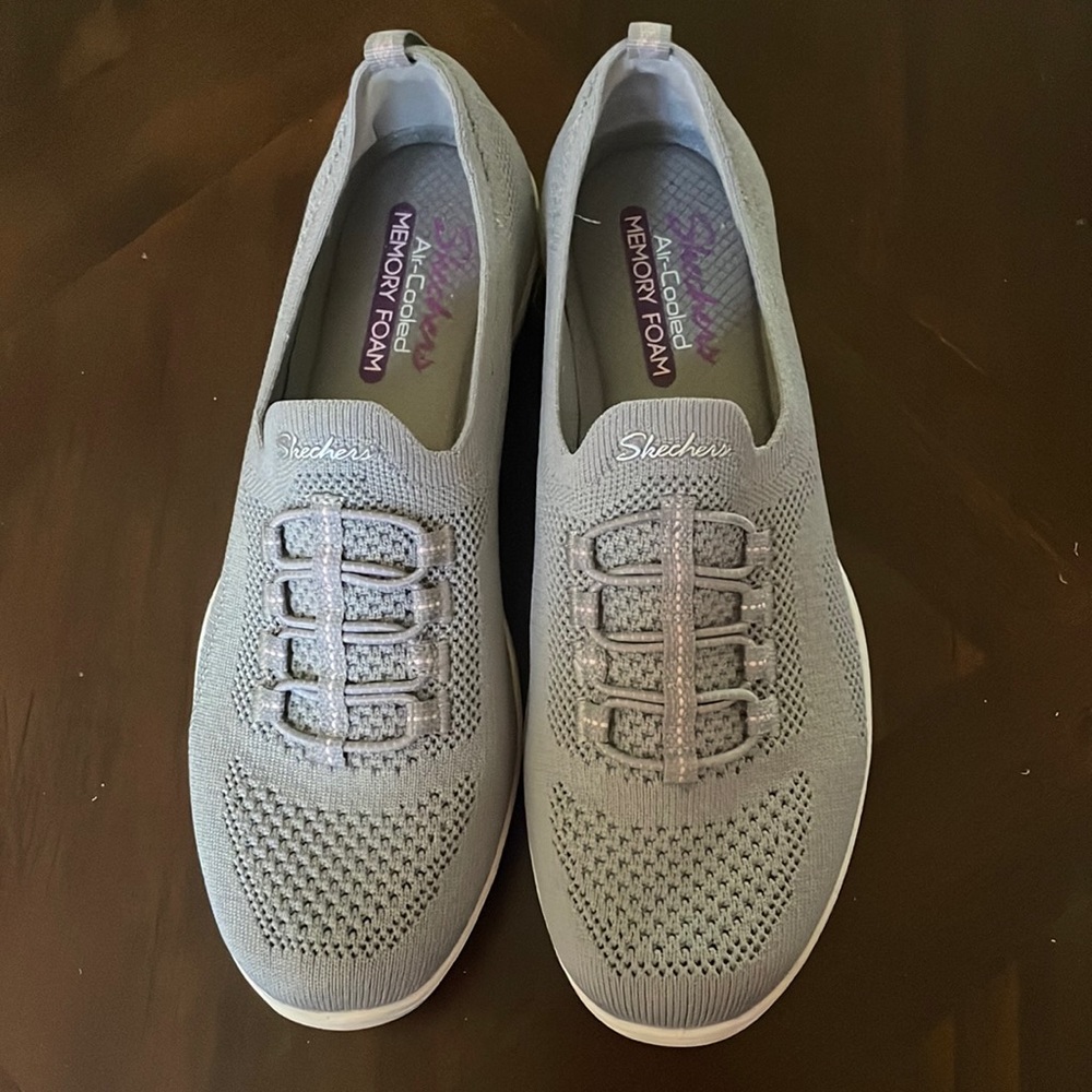 Skechers Slip-on Sneakers